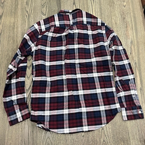 American Eagle Shirt Button Down Long Sleeves Classic Fit Plaid Red Gray Small - Picture 5 of 5
